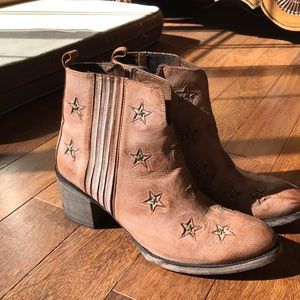 Old Gringo Short Boots (never worn)